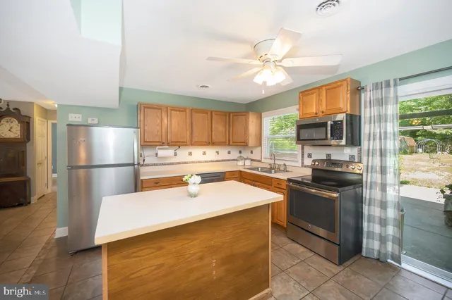 $374,900 | 26 Teton Drive, Fredericksburg, VA 22408