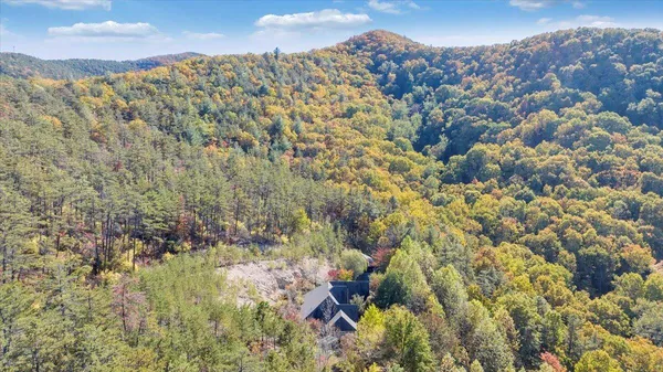 $464,900 | 3085 Creekside Drive, Salem, VA 24153