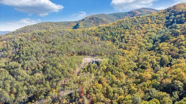 $464,900 | 3085 Creekside Drive, Salem, VA 24153