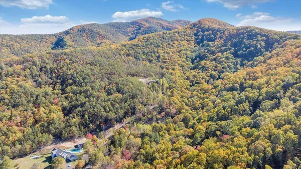 $464,900 | 3085 Creekside Drive, Salem, VA 24153