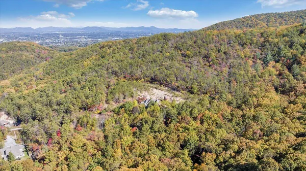 $464,900 | 3085 Creekside Drive, Salem, VA 24153