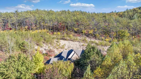 $464,900 | 3085 Creekside Drive, Salem, VA 24153