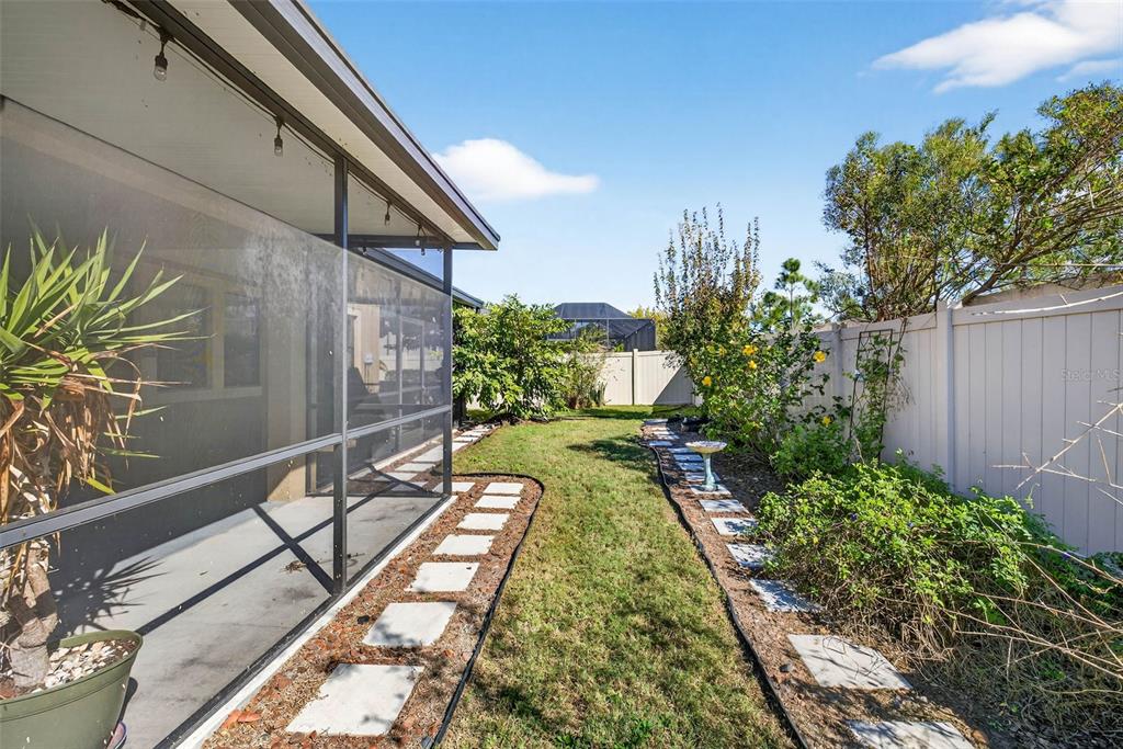 9906 Victory Gallop Loop Ruskin, FL 33573 - Photo 16 of 18 a view of balcony