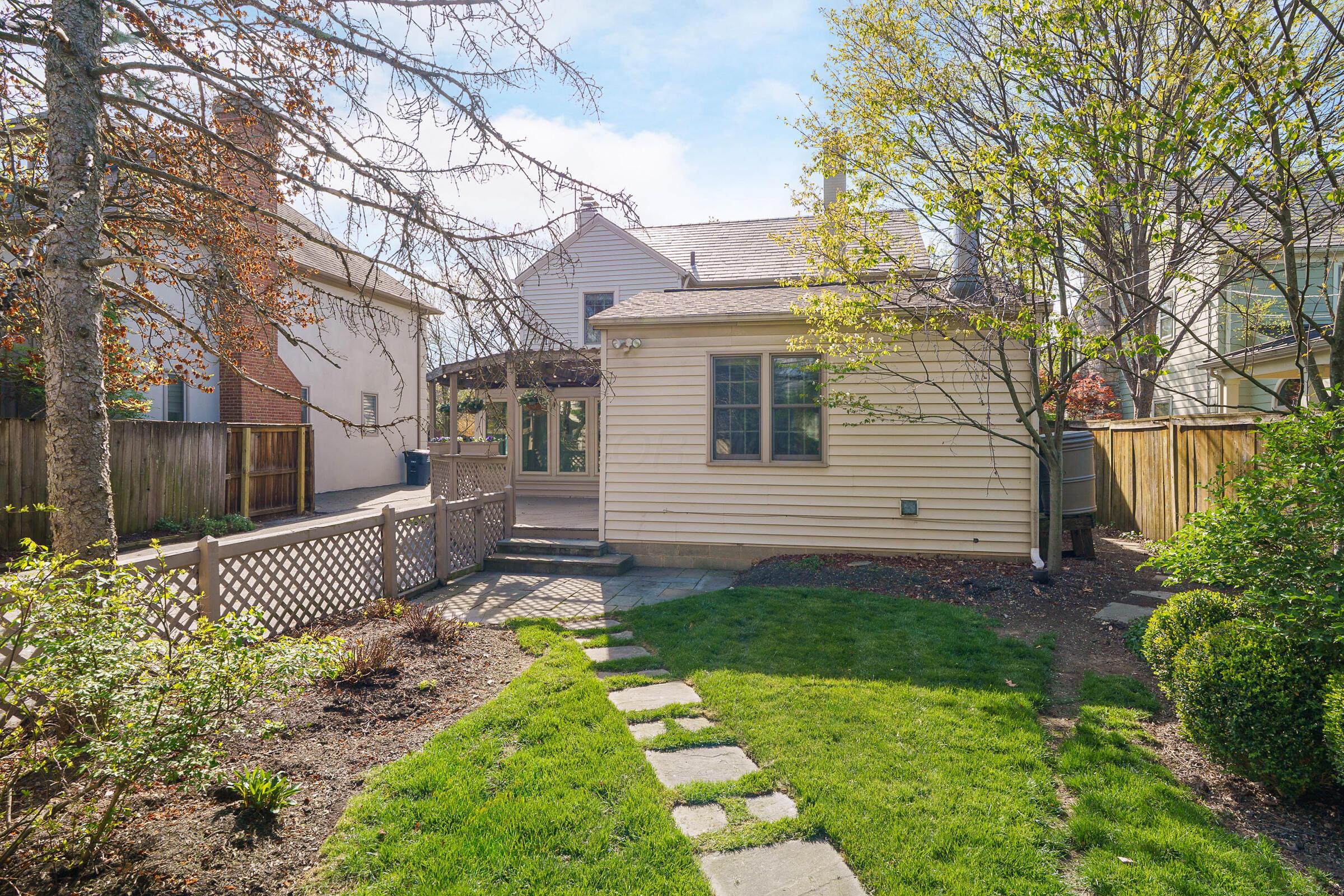 136 South Remington Road Columbus, OH 43209 - Photo 39 of 43 136 s Remington Rd-7
