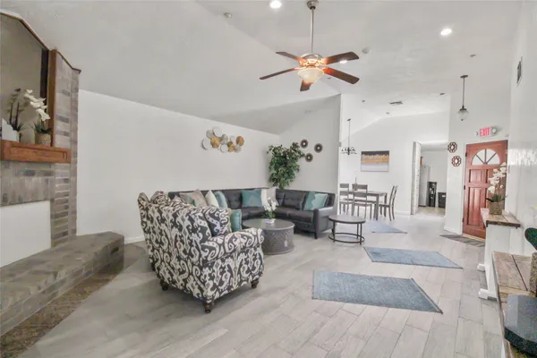 $327,000 | 3318 South Greenpark Drive, Houston, TX 77082