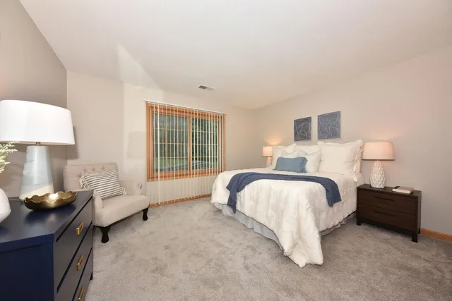 $289,000 | 18575 Brookfield Lake Drive, Unit 61, Brookfield, WI 53045