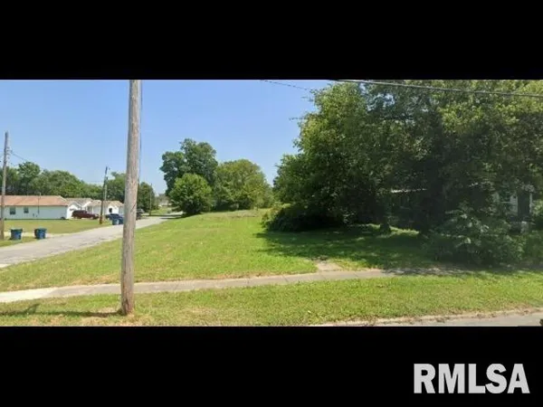 $6,000 | 300 South 4th Street, Mount Vernon, IL 62864