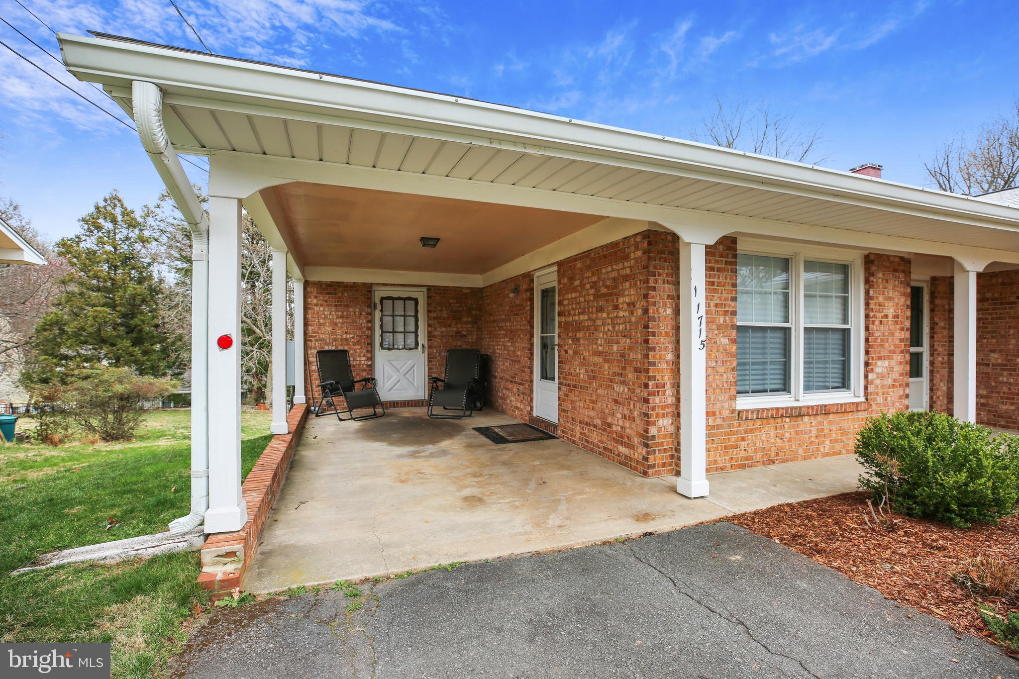 11715 Saddlerock Road Silver Spring, MD 20902 - Photo 5 of 30 Carport