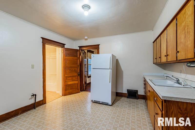 312 East Prairie Street Farmington, IL 61531 - Photo 13 of 23 Gallery Image 13
