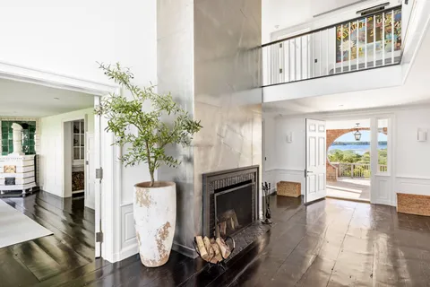 $165,000,000 | 75 West End Road, East Hampton, NY 11937