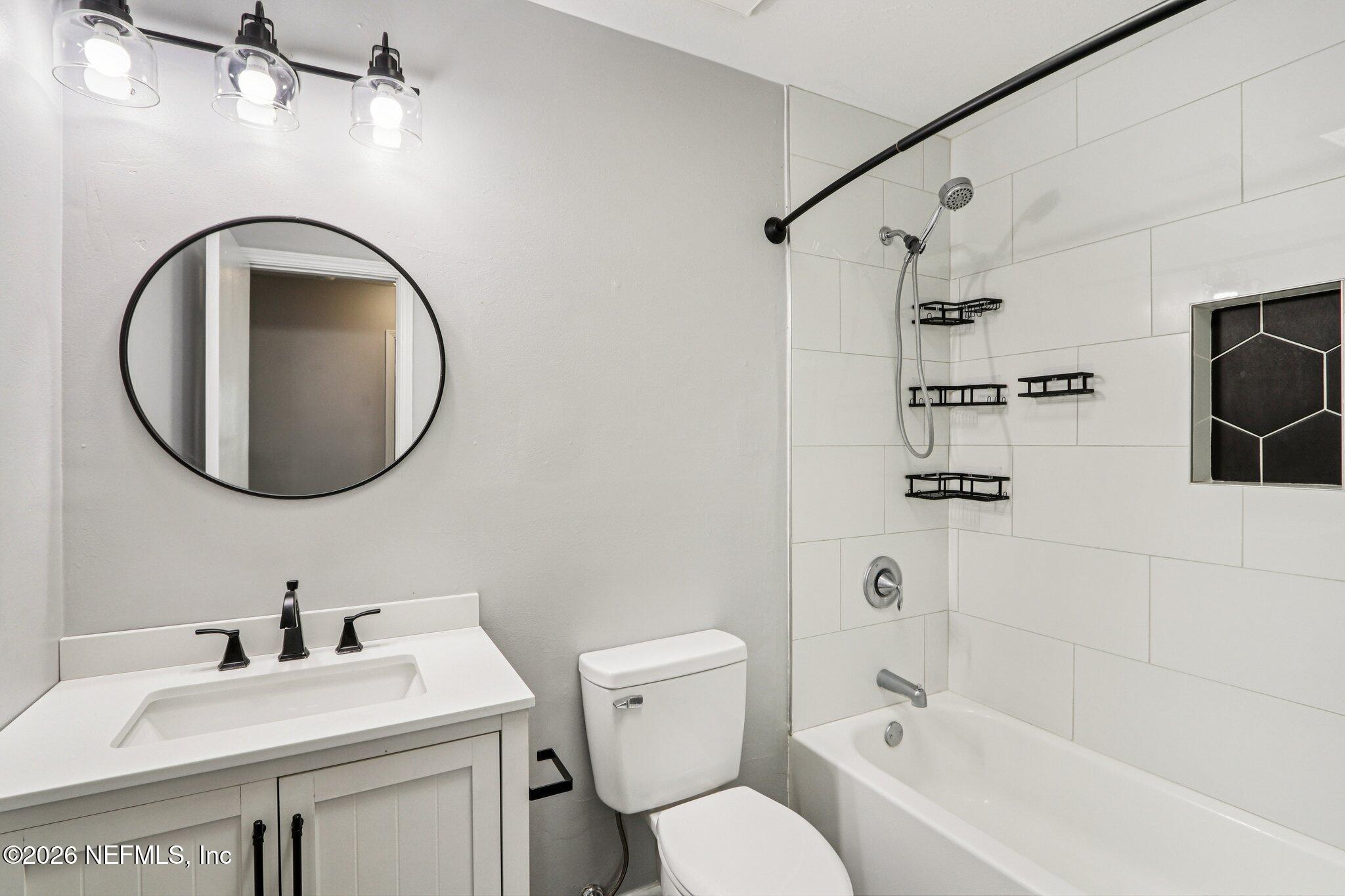 7815 Old Kings Road South Jacksonville, FL 32217 - Photo 17 of 28 BATHROOM 2