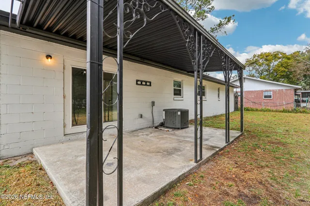 $295,000 | 7815 Old Kings Road South, Jacksonville, FL 32217