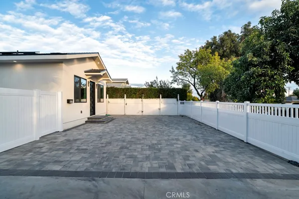 $3,500 | 17425 Los Alimos Street, Unit 17423, Granada Hills, CA 91344