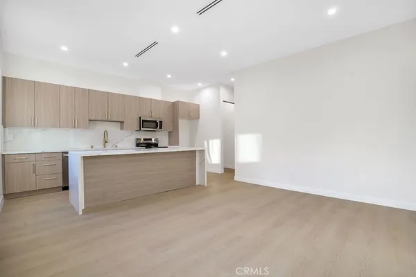 $3,500 | 17425 Los Alimos Street, Unit 17423, Granada Hills, CA 91344