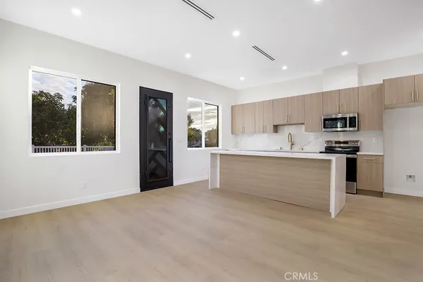 $3,500 | 17425 Los Alimos Street, Unit 17423, Granada Hills, CA 91344