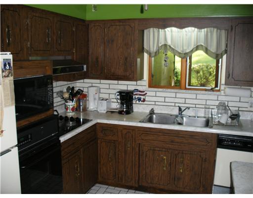 51 Fulton Road Canonsburg, PA 15317 - Photo 5 of 18 Kitchen.