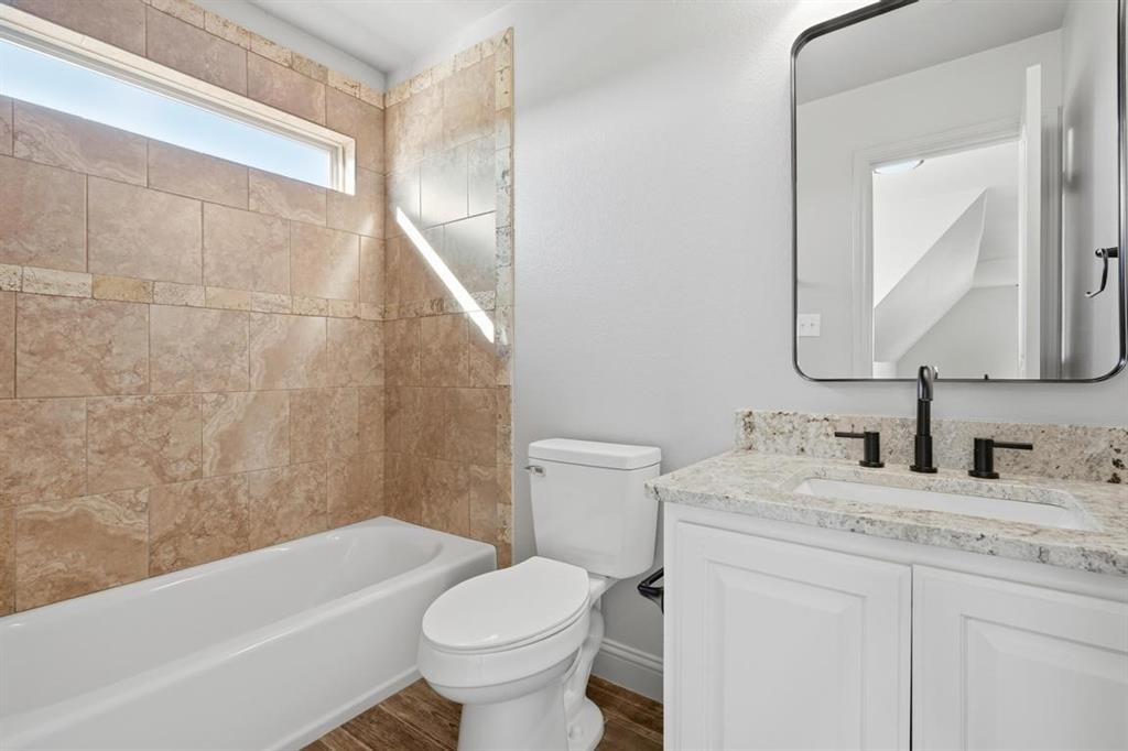 218 Rising Star Drive Abilene, TX 79606 - Photo 24 of 28 Upstairs bathroom