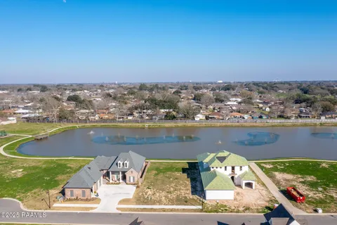 $195,000 | 203 Waterpointe Lane, Scott, LA 70583