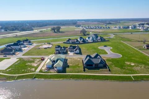 $195,000 | 203 Waterpointe Lane, Scott, LA 70583