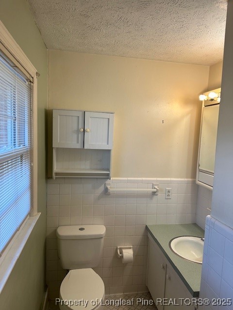 180 Castle Road Lumberton, NC 28358 - Photo 17 of 18 a bathroom with a toilet and a sink