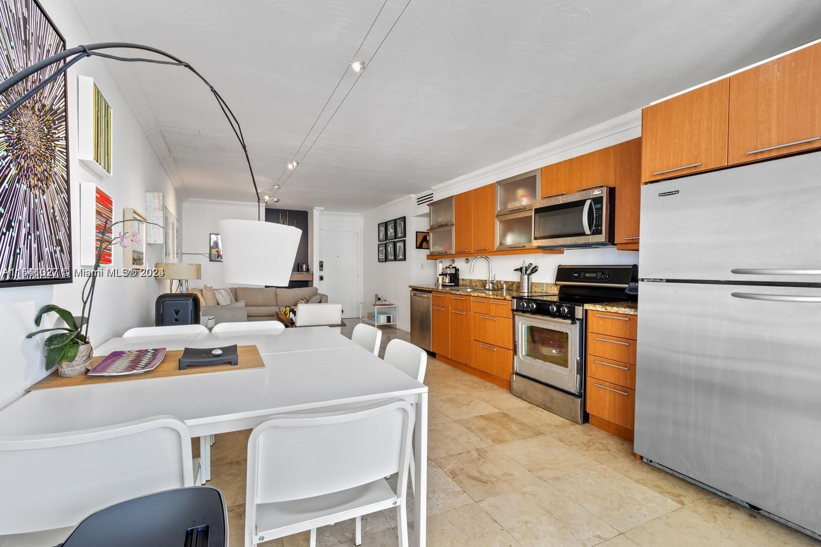 145 Southeast 25th Road, Unit 804 Miami, FL 33129 - Photo 6 of 24 Gallery Image 6