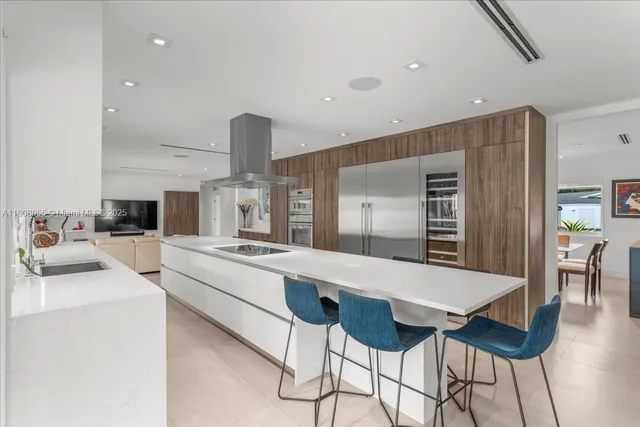 $3,150,000 | 10105 Southwest 71st Avenue, Pinecrest, FL 33156