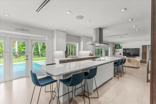 $3,150,000 | 10105 Southwest 71st Avenue, Pinecrest, FL 33156