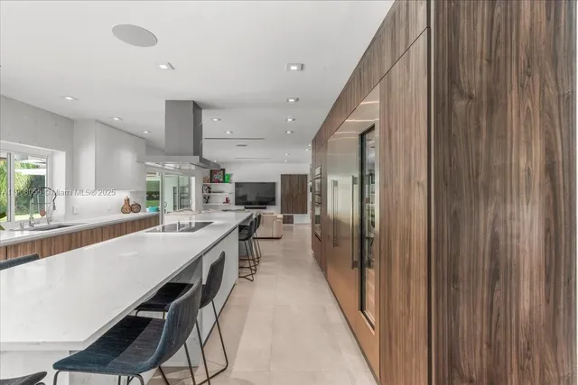 $3,150,000 | 10105 Southwest 71st Avenue, Pinecrest, FL 33156