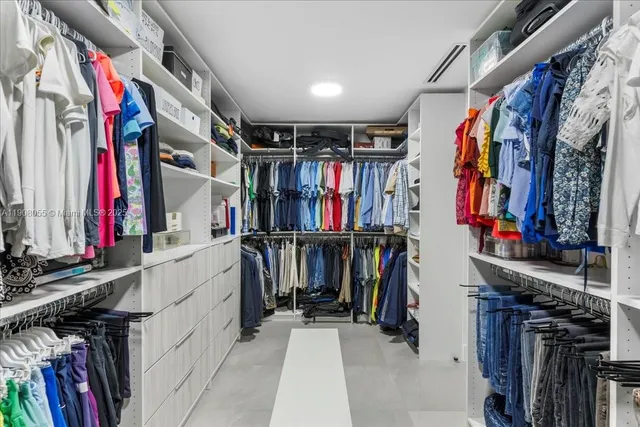 $3,150,000 | 10105 Southwest 71st Avenue, Pinecrest, FL 33156