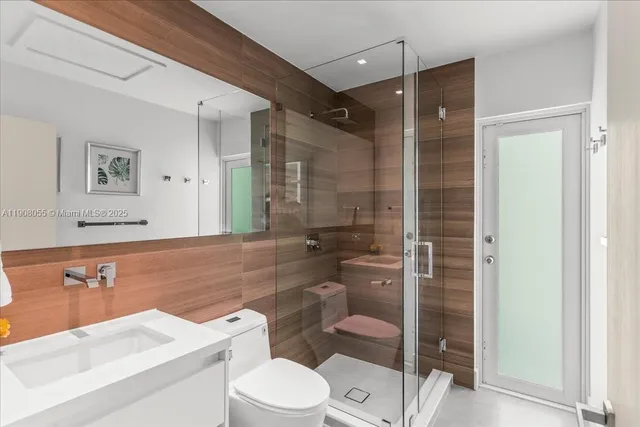 $3,150,000 | 10105 Southwest 71st Avenue, Pinecrest, FL 33156