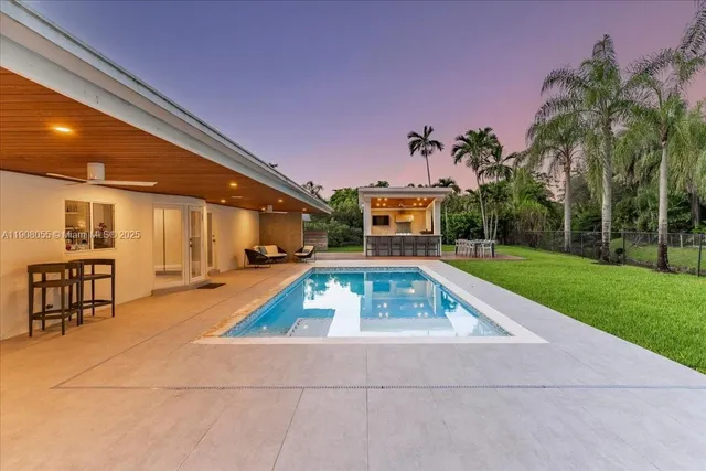 $3,150,000 | 10105 Southwest 71st Avenue, Pinecrest, FL 33156