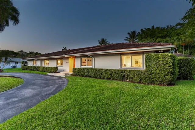 $3,150,000 | 10105 Southwest 71st Avenue, Pinecrest, FL 33156