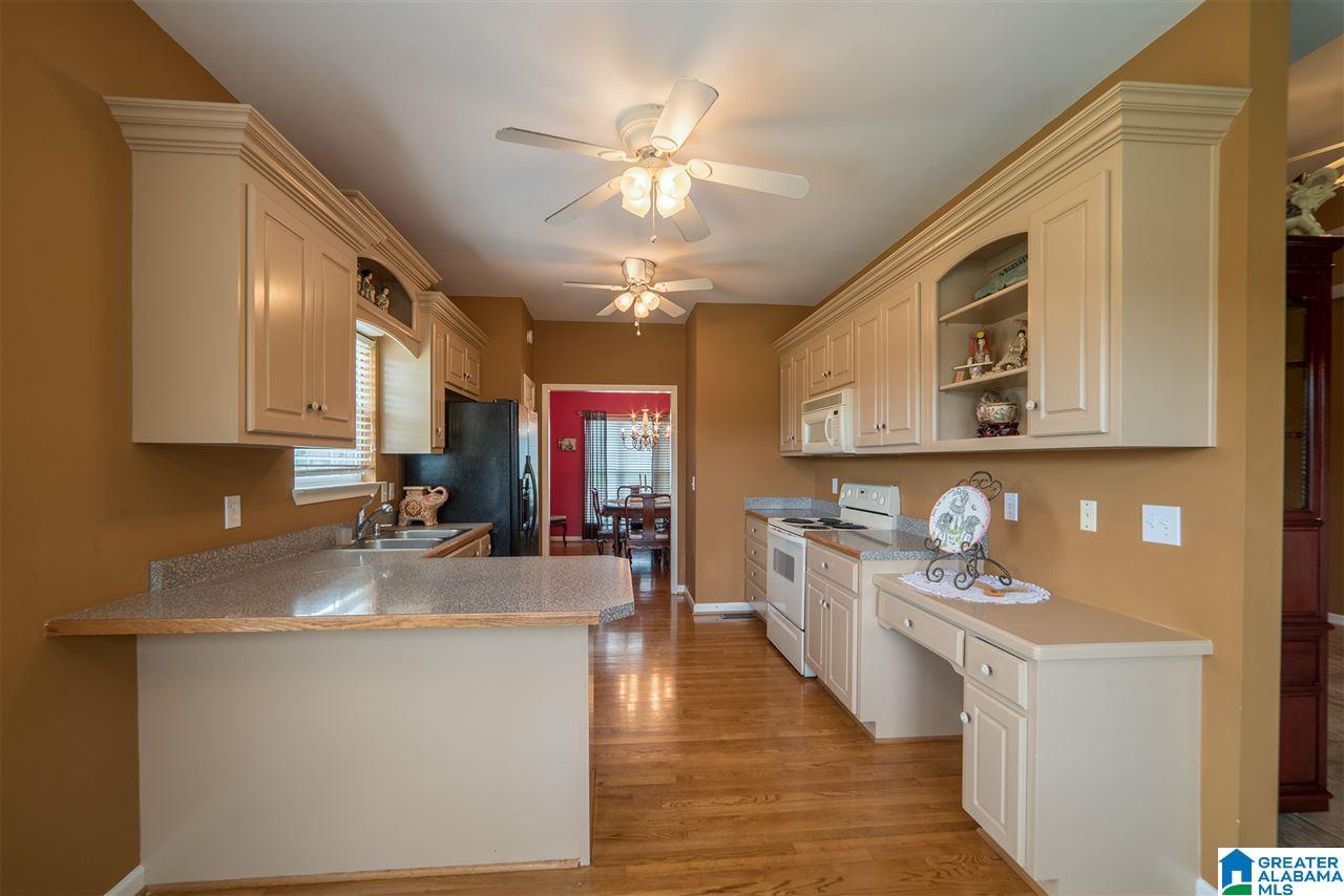 136 Camden Way Warrior, AL 35180 - Photo 5 of 36
