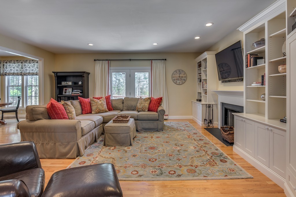 7 Reeve Street Acton, MA 01720 - Photo 4 of 14 Gallery Image 4