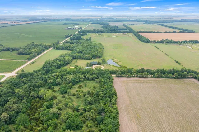 $300,000 | 14211 East 125th Street North, Valley Center, KS 67147