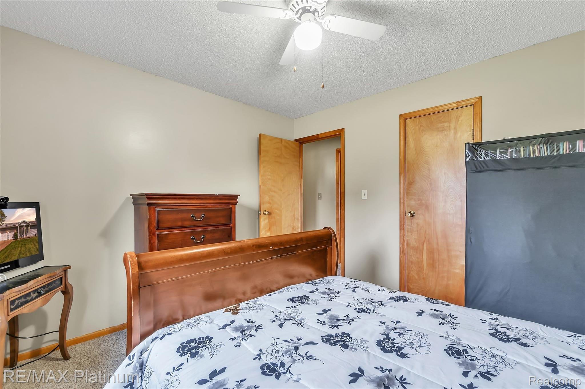 10251 Torrey Road Fenton, MI 48430 - Photo 23 of 39 23-10251 Torrey Rd-WindowStill-Real.jpg