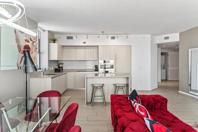 $6,500 | 4010 South Ocean Drive, Unit R1601, Hollywood, FL 33019