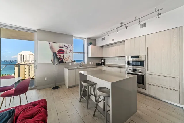 $6,500 | 4010 South Ocean Drive, Unit R1601, Hollywood, FL 33019