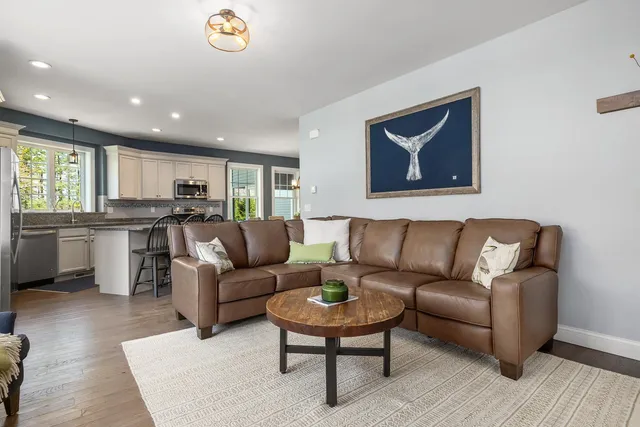 $850,000 | 53 Ross Road, Kennebunk, ME 04043