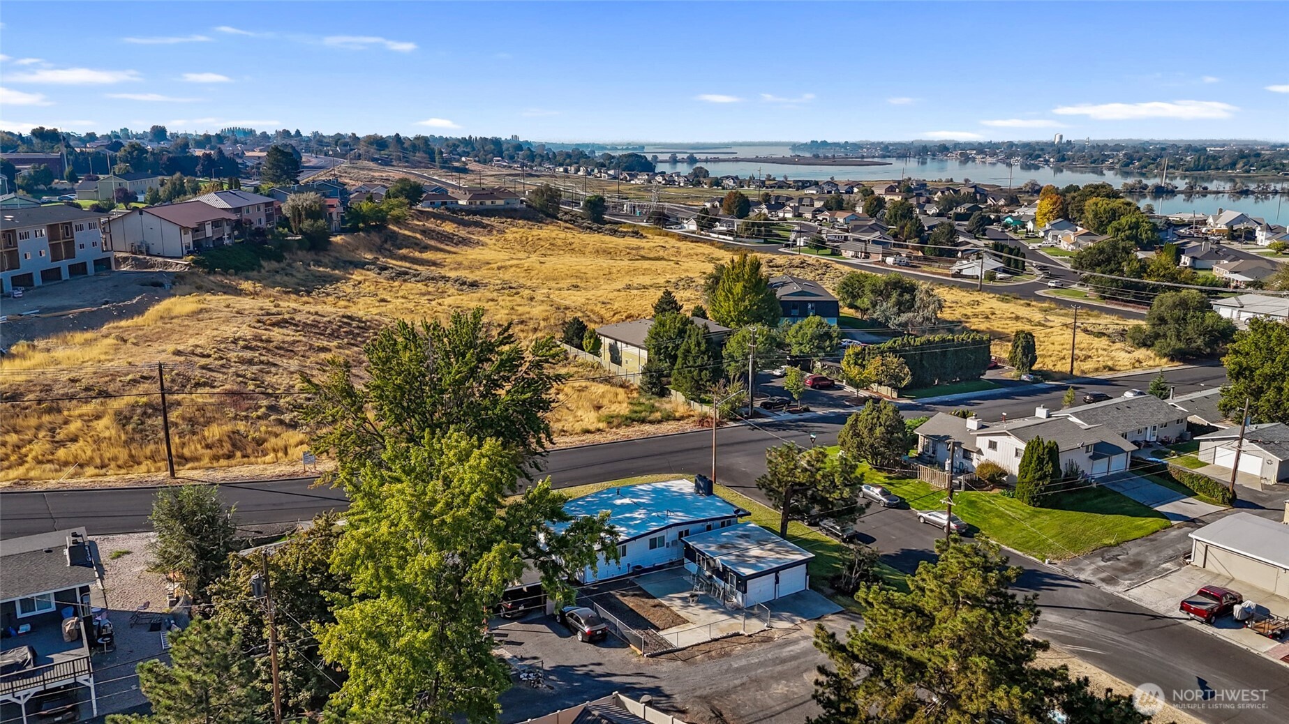 128 West Nelson Road Moses Lake, WA 98837 - Photo 37 of 37 an aerial view of residential building and lake