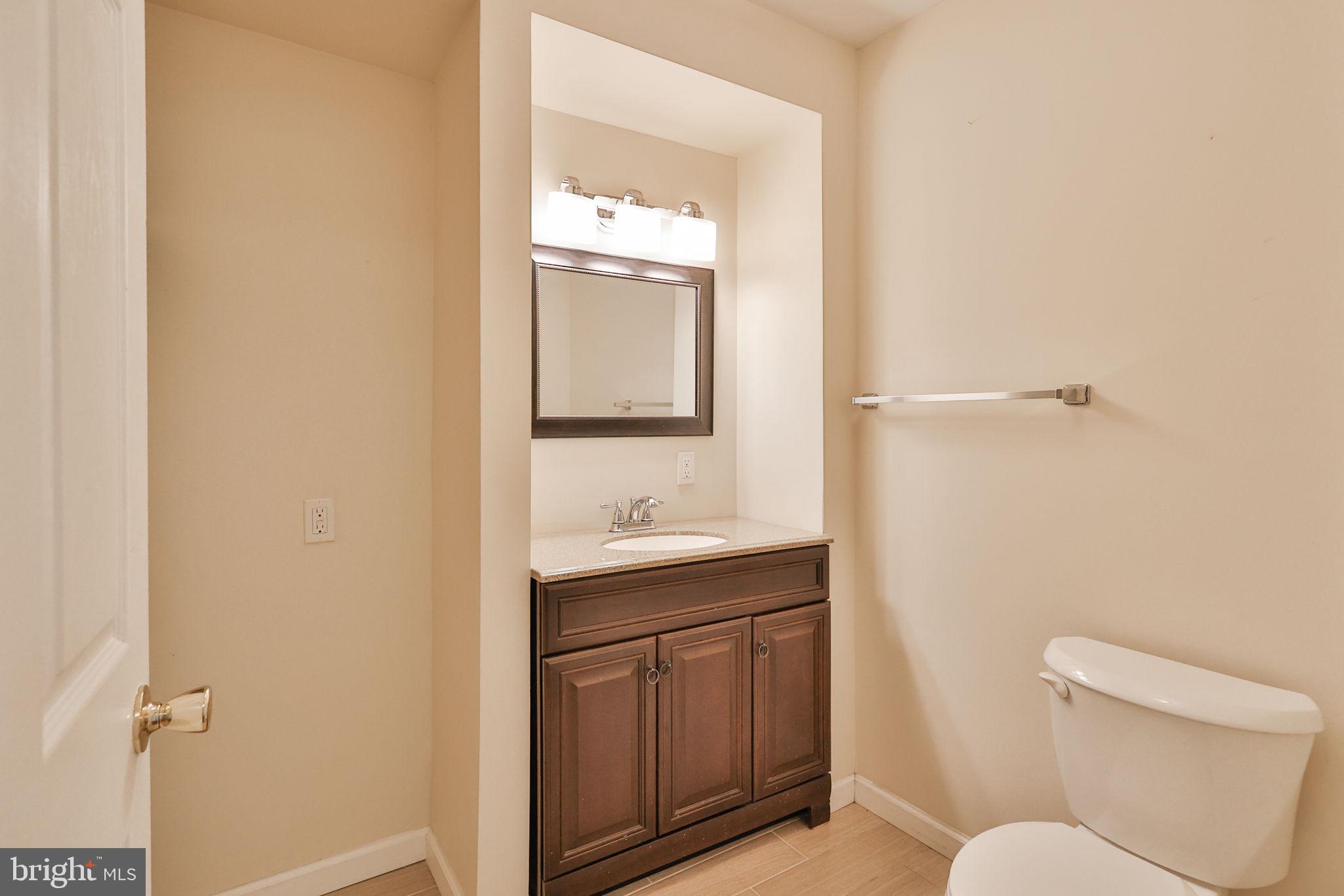 2811 Kingsview Avenue Easton, PA 18045 - Photo 16 of 86