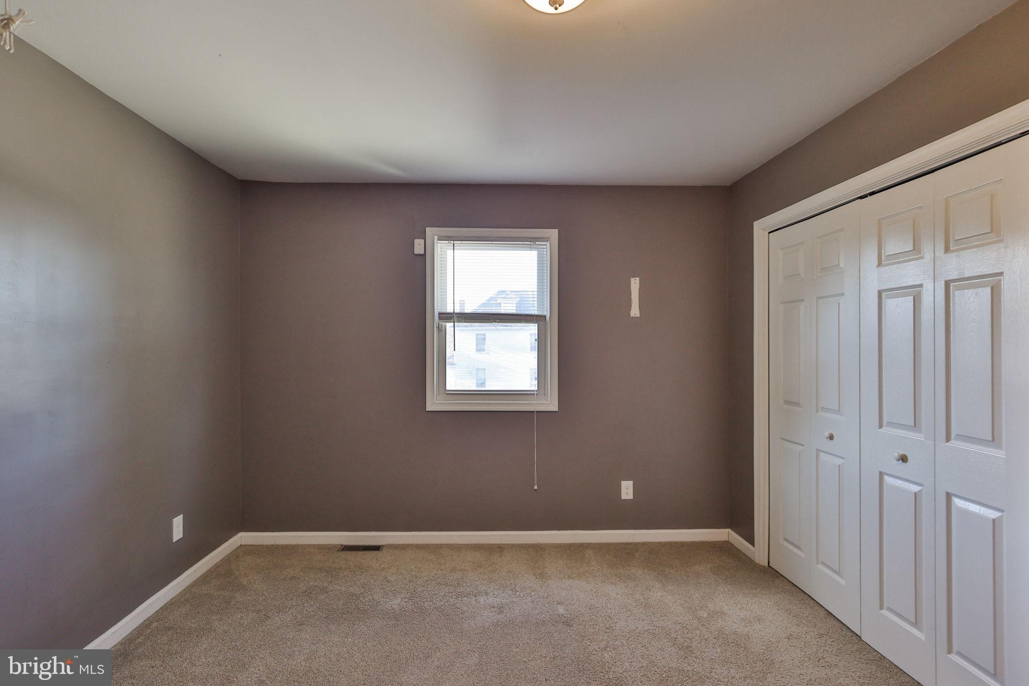 2811 Kingsview Avenue Easton, PA 18045 - Photo 58 of 86 an empty room with windows