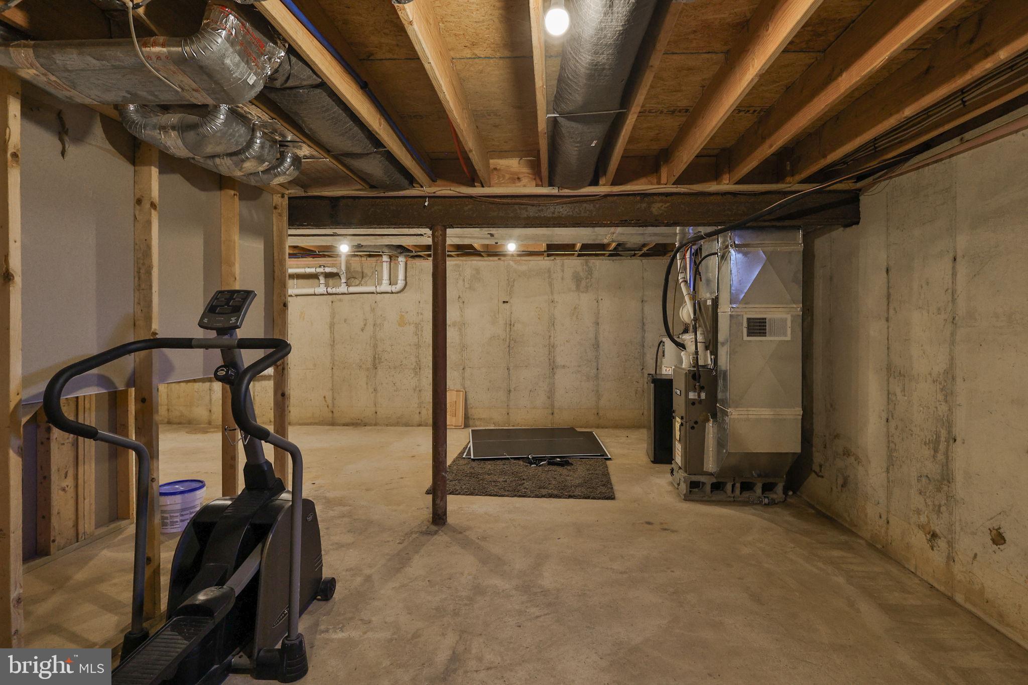 2811 Kingsview Avenue Easton, PA 18045 - Photo 73 of 86 a view of a room with gym equipment