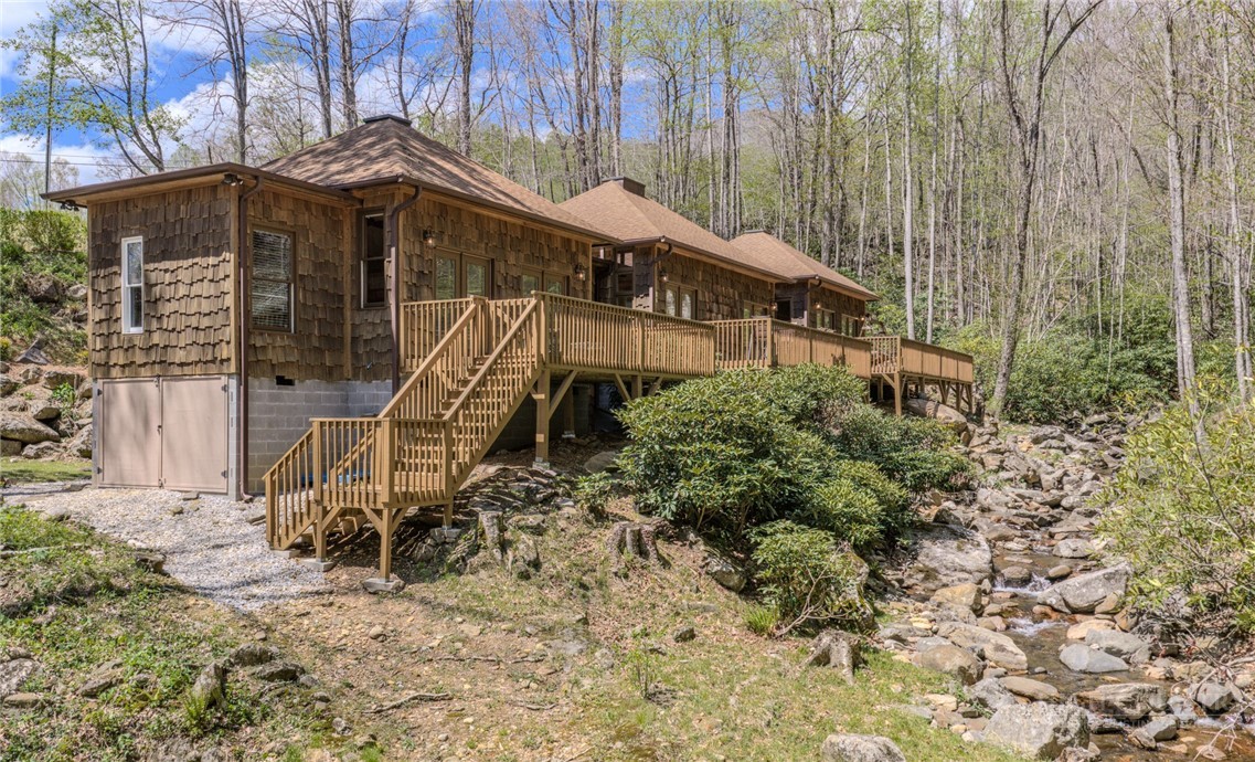 426 Cook Town Road Bakersville, NC 28705 - Photo 1 of 50