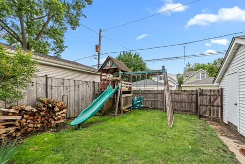 $575,000 | 6960 North Ozark Avenue, Chicago, IL 60631