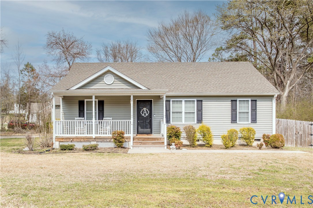 6720 River Road Petersburg, VA 23803 - Photo 1 of 29 Large front yard and welcoming covered front porch