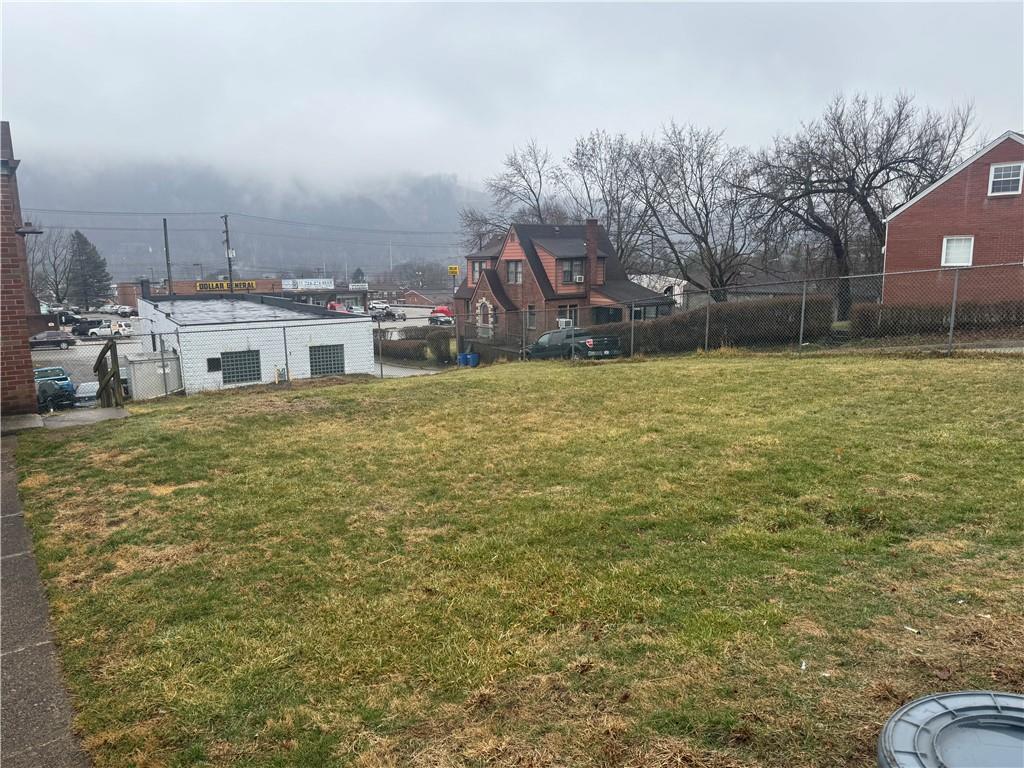 512 Chestnut Street, Unit B Springdale, PA 15144 - Photo 4 of 27