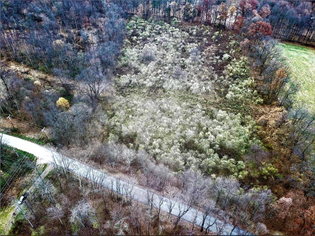Lot 5 Ridge Road Apollo, PA 15613 - Photo 2 of 3 a view of a dry yard with lots of bushes and green space