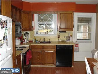 103 Arbor Road Cinnaminson, NJ 08077 - Photo 2 of 9 Kitchen