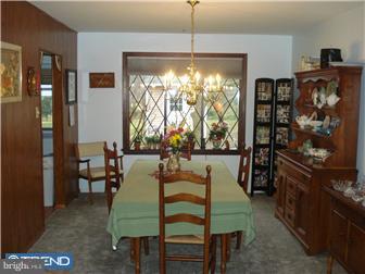103 Arbor Road Cinnaminson, NJ 08077 - Photo 5 of 9 Dining Room
